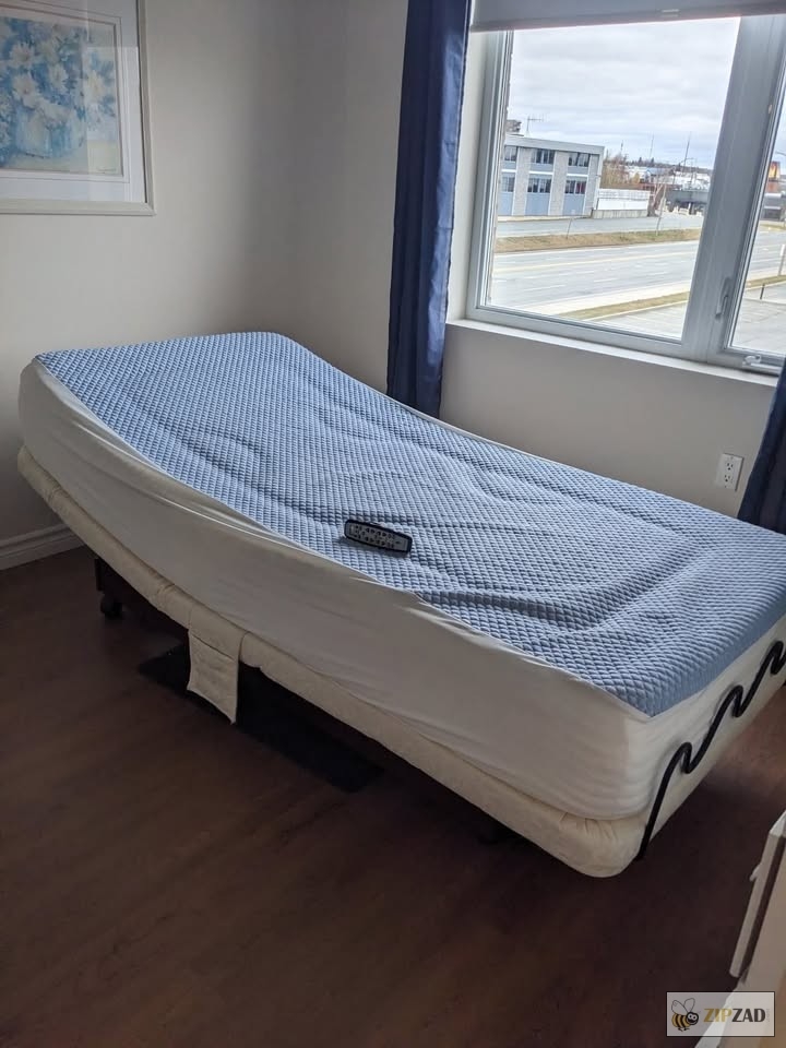 ZIPZAD - Lit &eacute;lectrique et matelas (simple). T&eacute;l&eacute;commande sans fil